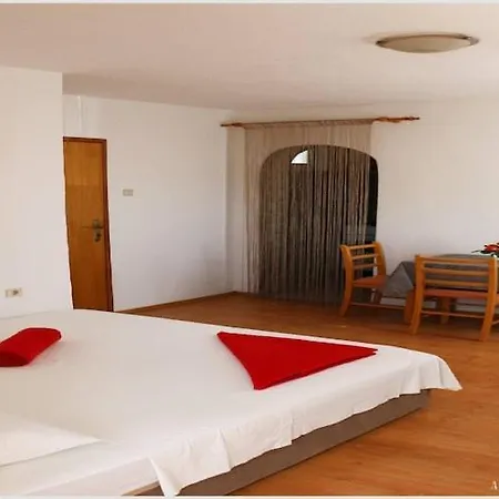 Juras - With Loggia Ana