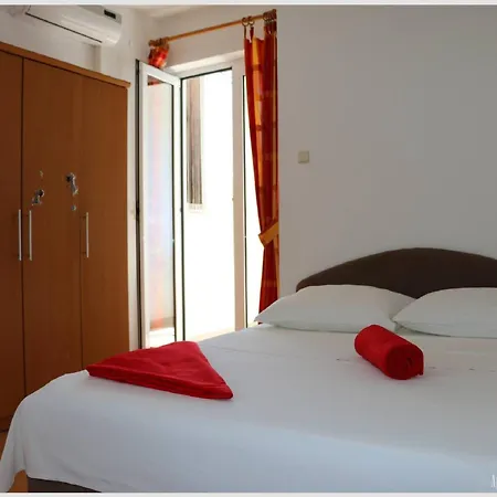 Juras - With Loggia Ana