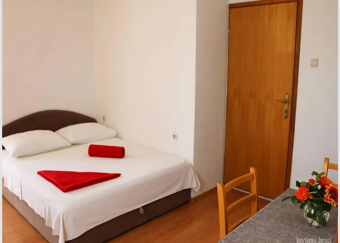 Juras - With Loggia Ana Daire