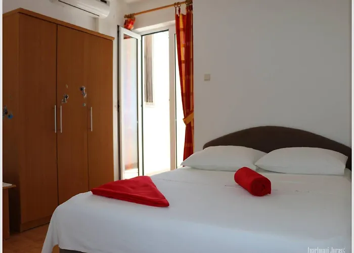 Juras - With Loggia Ana